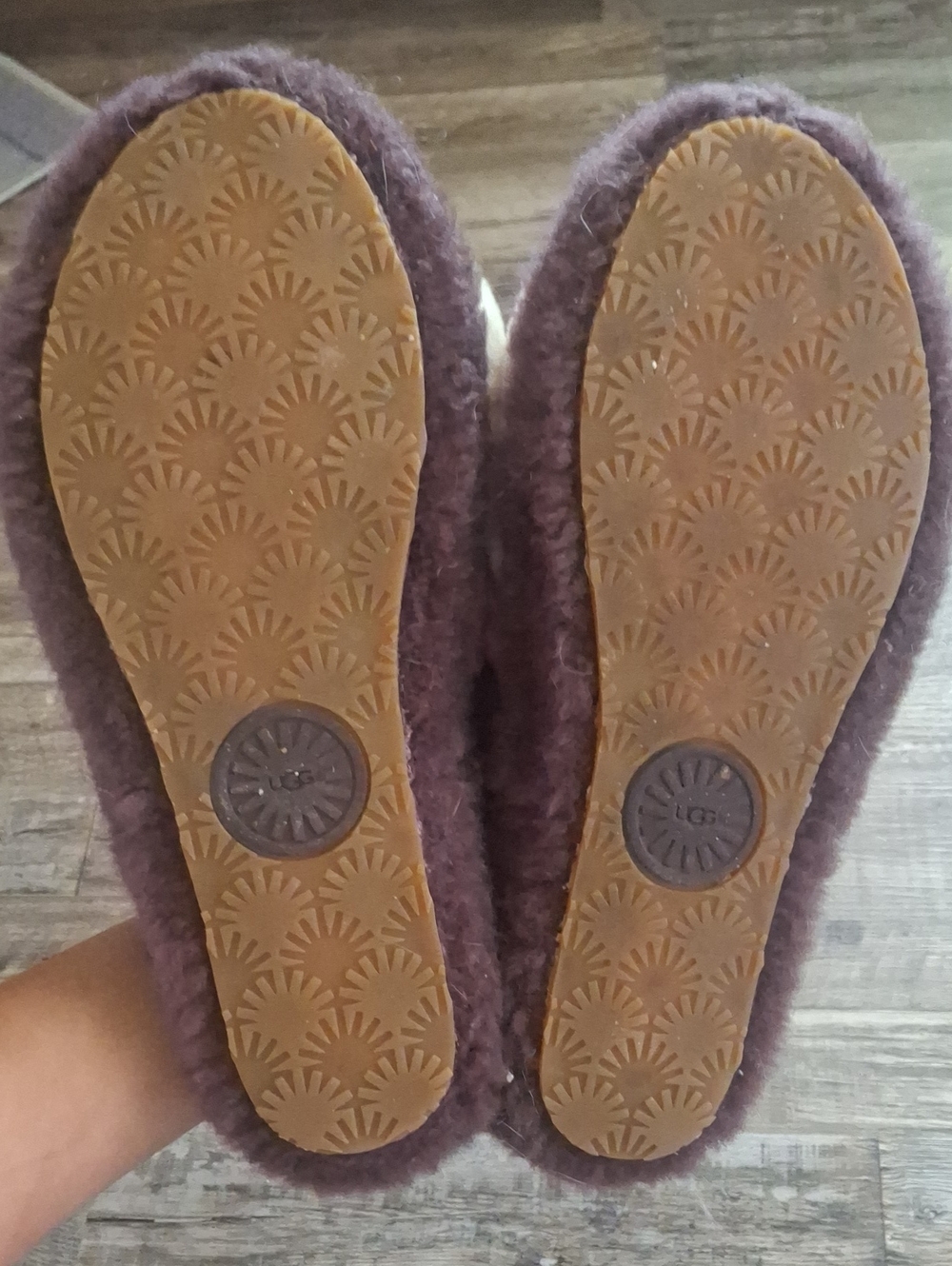 UGG Fluffy Multi-Color Slide Slippers - Picture 4 of 4